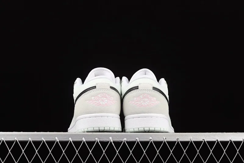 All categories Air Jordan Jordan series basketball shoes Air Jordan 1 Low G version pure original Air Jordan 1 Low AJ1 Joe 1 low-top cultural and leisure sports sneakers CZ0776-300
